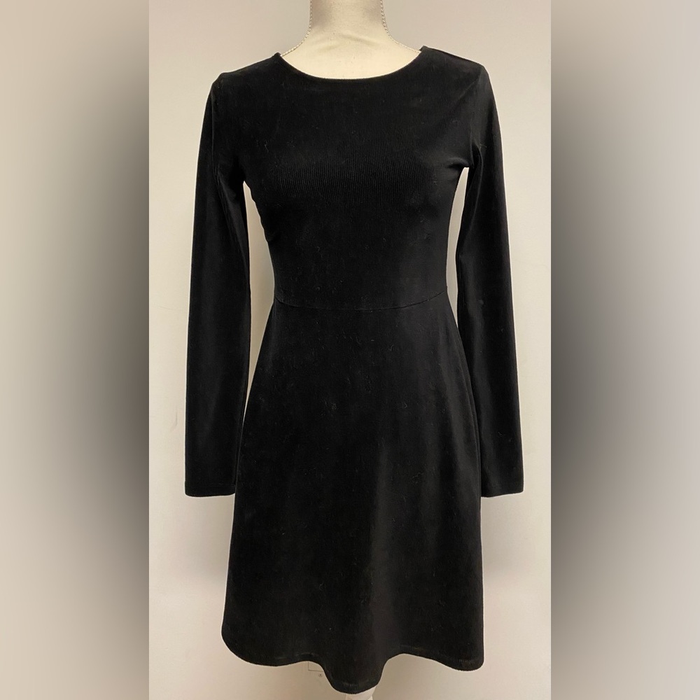 De facto Velvet Ribbed Fit and Flare Long Sleeve Dress Size Small